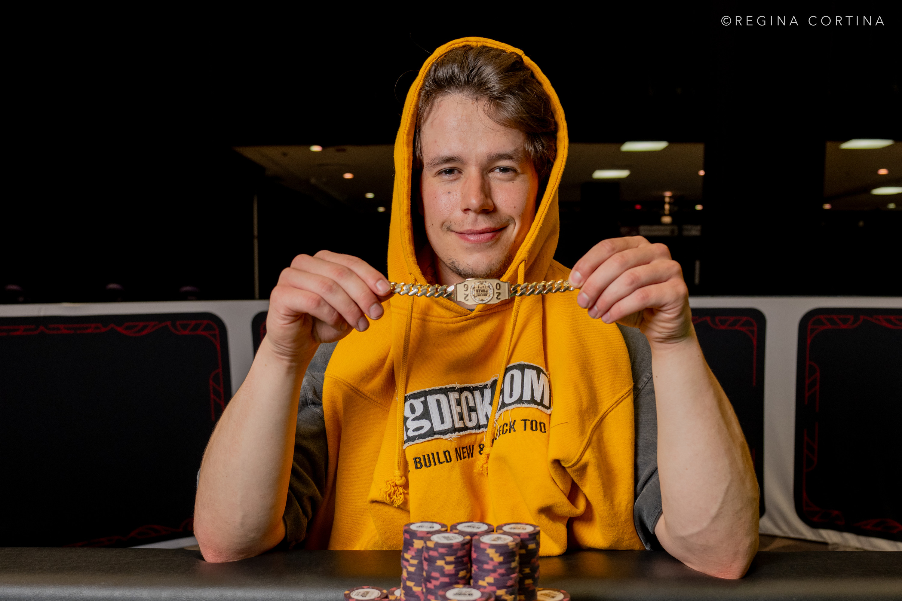 专业解析：Garrett Dwire 在WSOP 2026「夏日储蓄」赛事中的制胜逻辑 - 问鼎娱乐官网