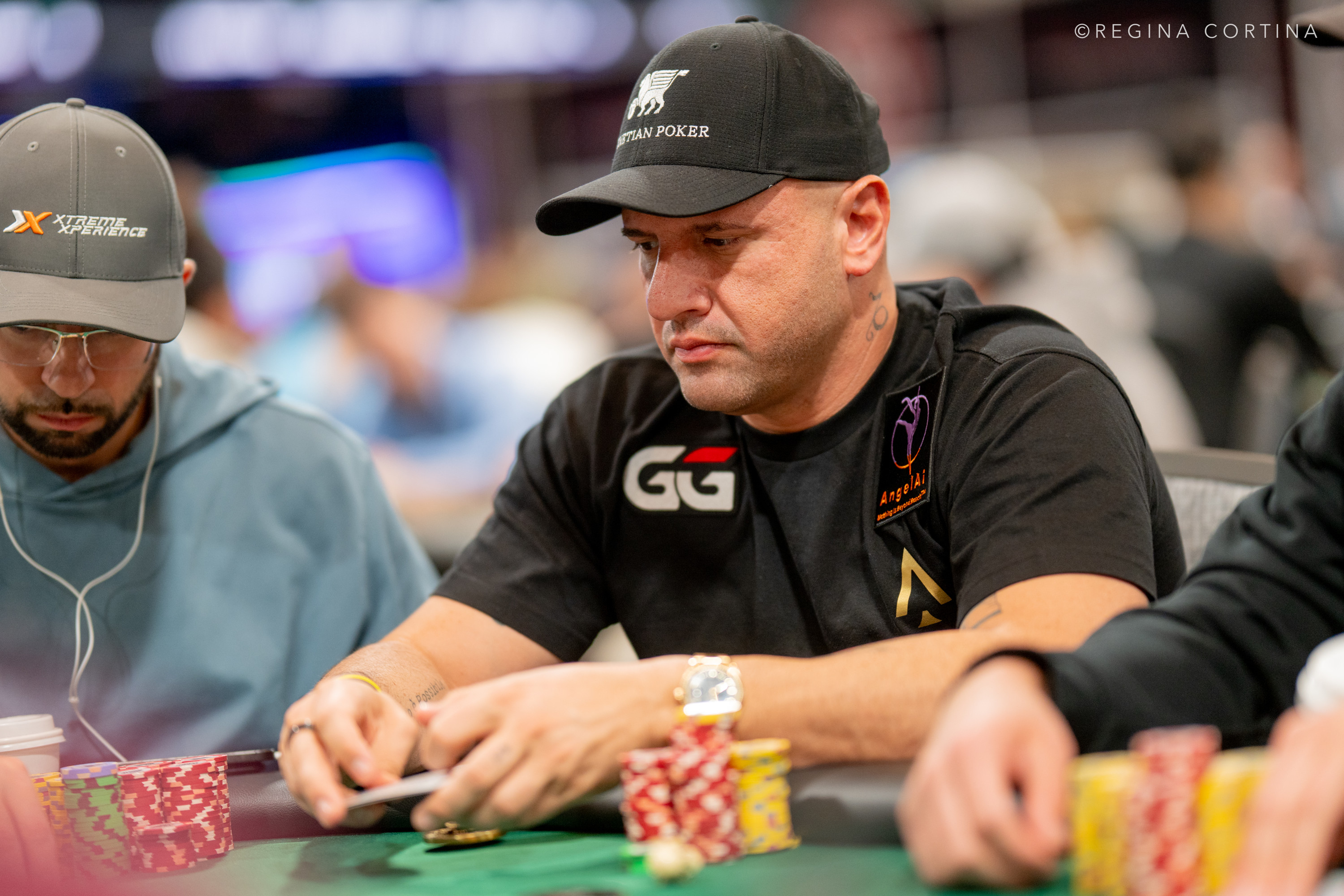 Mizrachi 的连冠梦想依旧在望：2026 WSOP 主赛事第4天的残酷洗牌 - 问鼎娱乐唯一官网