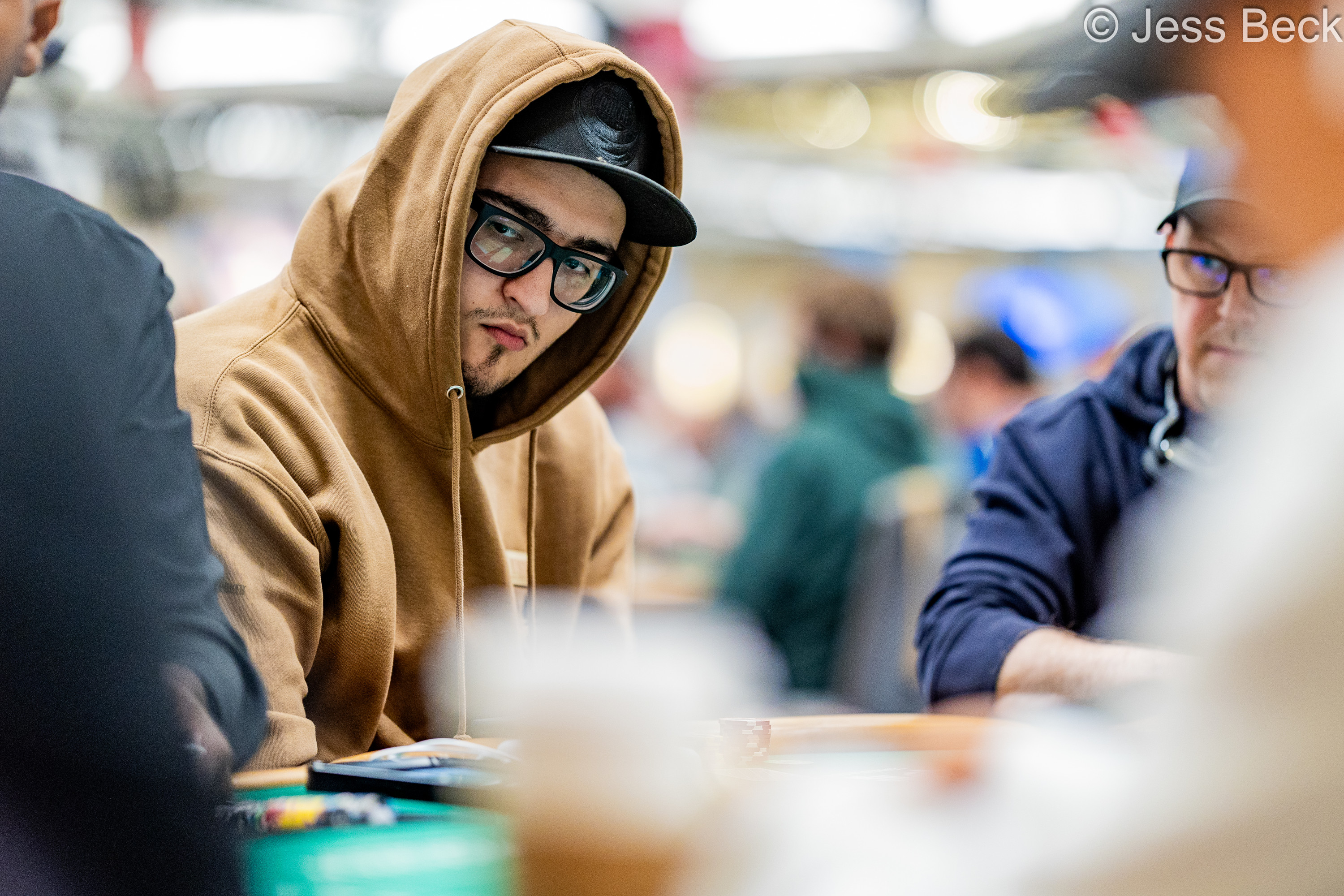 世锦赛新星闪耀！保罗·米兹拉奇在WSOP主赛事中斩获巨额筹码 - 问鼎app